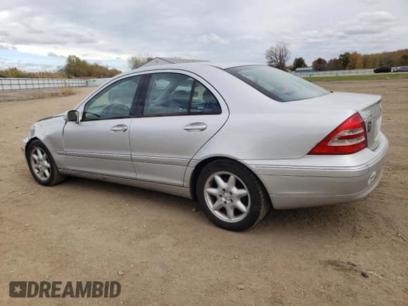 ✅ 2004 Mercedes-Benz C 240 • VIN: WDBRF61J64A634752 • Lot: 90207135. Listed on Copart with 129,597 mi. Free auction sales archive from the USA and detailed vehicle history report at DreamBid. Image 2.