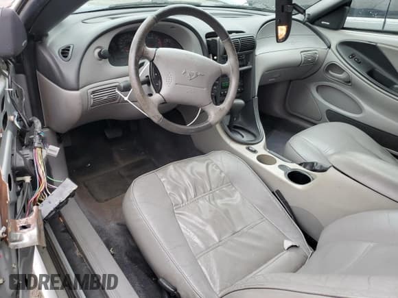 ✅ 2004 Ford Mustang Deluxe • VIN: 1FAFP44614F132706 • Лот: 80920275. Опубликован ранее на Copart с пробегом 137 564 миль. Бесплатный доступ к архиву аукционных продаж из США и подробный отчёт об истории автомобиля на DreamBid. Изображение 8.