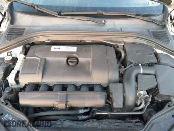 ✅ 2010 Volvo XC60 3.2L • VIN: YV4960DZ7A2052212 • Lot: 42879528. Listed on IAAI with 101,106 mi. Free auction sales archive from the USA and detailed vehicle history report at DreamBid. Image 10.