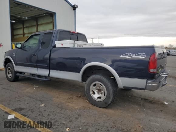 ✅ 2001 Ford F-150 XL • VIN: 1FTRX18L21NB64524 • Лот: 92050325. Опубликован ранее на Copart с пробегом 77 171 миль. Бесплатный доступ к архиву аукционных продаж из США и подробный отчёт об истории автомобиля на DreamBid. Изображение 2.