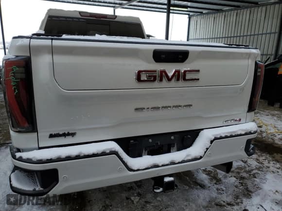 ✅ 2024 GMC Sierra 3500HD AT4 • VIN: 1GT49VEY5RF115447 • Лот: 41850295. Опубликован ранее на Copart с пробегом 30 452 миль. Бесплатный доступ к архиву аукционных продаж из США и подробный отчёт об истории автомобиля на DreamBid. Изображение 6.