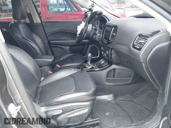 ✅ 2021 Jeep Compass Limited • VIN: 3C4NJCCB9MT573621 • Lot: 42233718. Listed on IAAI with 55,970 mi. Free auction sales archive from the USA and detailed vehicle history report at DreamBid. Image 5.