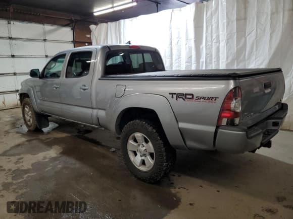 ✅ 2014 Toyota Tacoma • VIN: 3TMMU4FN0EM063958 • Лот: 89443975. Опубликован ранее на Copart с пробегом 111 263 миль. Бесплатный доступ к архиву аукционных продаж из США и подробный отчёт об истории автомобиля на DreamBid. Изображение 2.