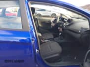 ✅ 2015 Ford Fiesta SE • VIN: 3FADP4BJ1FM163651 • Lot: 43804801. Wystawiony na IAAI z przebiegiem 64 704 mil. Bezpłatny archiwum sprzedaży aukcyjnych z USA i szczegółowy raport historii pojazdu na DreamBid. Zdjęcie 5.