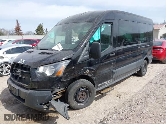 ✅ 2017 Ford Transit Passenger XL • VIN: 1FBZX2CM9HKA76561 • Lot: 41816865. Listed on IAAI with 347,367 mi. Free auction sales archive from the USA and detailed vehicle history report at DreamBid. Image 18.
