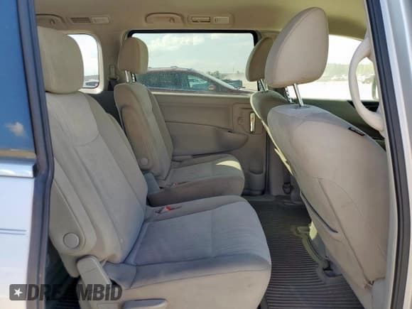 ✅ 2015 Nissan Quest SL • VIN: JN8AE2KPXF9126645 • Lot: 86626145. Wystawiony na Copart z przebiegiem 76 845 mil. Bezpłatny archiwum sprzedaży aukcyjnych z USA i szczegółowy raport historii pojazdu na DreamBid. Zdjęcie 11.