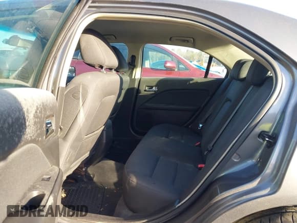 ✅ 2010 Ford Fusion SE • VIN: 3FAHP0HA3AR208909 • Lot: 43787946. Listed on IAAI with 136,401 mi. Free auction sales archive from the USA and detailed vehicle history report at DreamBid. Image 8.