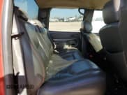 ✅ 2006 Chevrolet Silverado 2500HD LT1 • VIN: 1GCHC23D66F271008 • Lot: 86060564. Wystawiony na Copart z przebiegiem Nie podano. Bezpłatny archiwum sprzedaży aukcyjnych z USA i szczegółowy raport historii pojazdu na DreamBid. Zdjęcie 10.