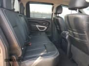 ✅ 2017 Nissan Titan SV • VIN: 1N6BA1F43HN519853 • Lot: 84807105. Wystawiony na Copart z przebiegiem 317 994 mil. Bezpłatny archiwum sprzedaży aukcyjnych z USA i szczegółowy raport historii pojazdu na DreamBid. Zdjęcie 10.