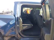 ✅ 2022 Chevrolet Silverado 1500 Custom • VIN: 1GCPYBEK8NZ226769 • Lot: 43565241. Wystawiony na IAAI z przebiegiem 39 608 mil. Bezpłatny archiwum sprzedaży aukcyjnych z USA i szczegółowy raport historii pojazdu na DreamBid. Zdjęcie 8.