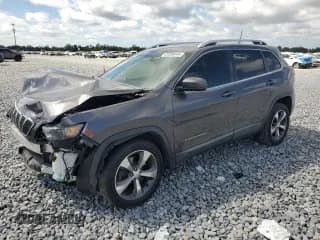 ✅ 2019 Jeep Cherokee Limited • VIN: 1C4PJLDB0KD326790 • Lot: 81896845. Wystawiony na Copart z przebiegiem 75 459 mil. Bezpłatny archiwum sprzedaży aukcyjnych z USA i szczegółowy raport historii pojazdu na DreamBid. Zdjęcie 1.