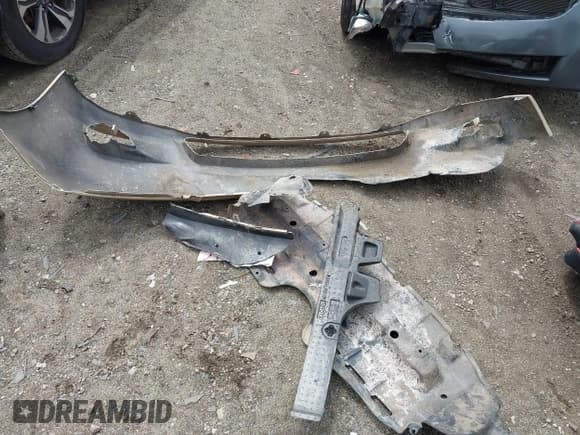 ✅ 2013 Toyota Sienna XLE AAS • VIN: 5TDYK3DC0DS342750 • Lot: 43043478. Listed on IAAI with 131,580 mi. Free auction sales archive from the USA and detailed vehicle history report at DreamBid. Image 12.