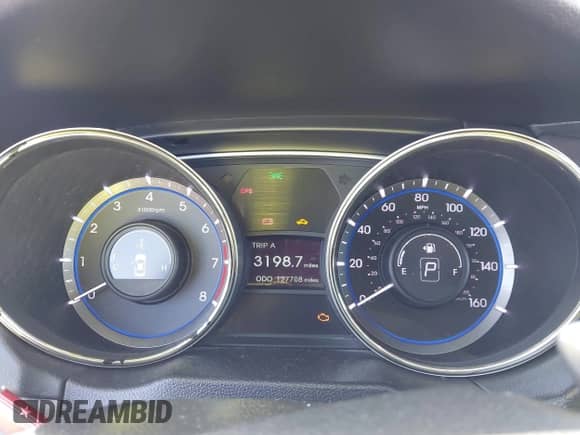 2013 Hyundai Sonata SE with VIN 5NPEC4AB7DH621765, listed as a IAAI auction lot 43450475 with 127,708 mi miles and . Bid and sale history available at DreamBid. Image 7.