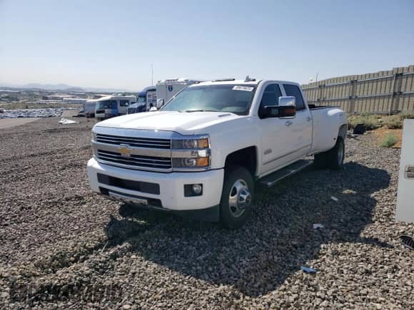 2016 Chevrolet Silverado 3500HD High Country с VIN 1GC4K1E88GF123326, выставлен на аукционе Copart как лот 59619625 с пробегом 133 596 миль миль и Списание • Salvage title. История ставок и продаж доступна на DreamBid. Изображение 1.