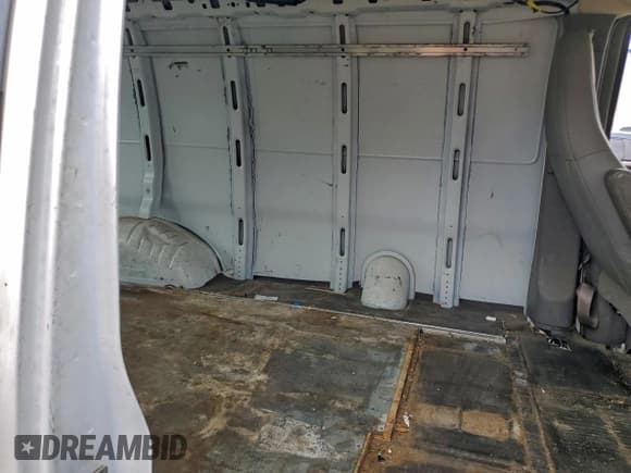 ✅ 2019 GMC Savana Cargo • VIN: 1GTW7AFG1K1147814 • Lot: 93703315. Listed on Copart with 236,553 mi. Free auction sales archive from the USA and detailed vehicle history report at DreamBid. Image 11.