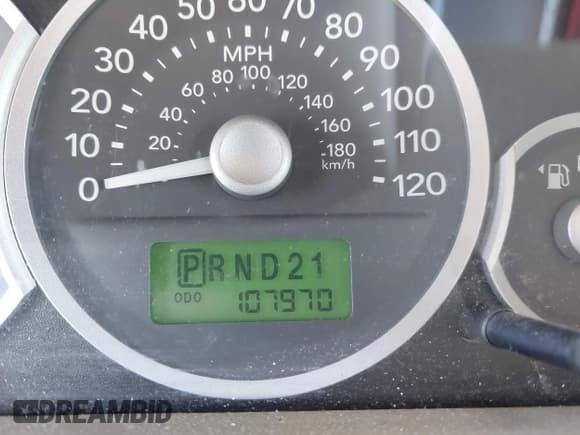 ✅ 2007 Mercury Mariner Luxury • VIN: 4M2YU81107KJ01741 • Lot: 41962500. Wystawiony na IAAI z przebiegiem 107 970 mil. Bezpłatny archiwum sprzedaży aukcyjnych z USA i szczegółowy raport historii pojazdu na DreamBid. Zdjęcie 15.