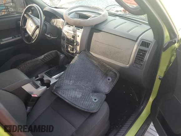 ✅ 2012 Ford Escape XLT • VIN: 1FMCU0DG9CKB87896 • Лот: 92717895. Опубликован ранее на Copart с пробегом 101 163 миль. Бесплатный доступ к архиву аукционных продаж из США и подробный отчёт об истории автомобиля на DreamBid. Изображение 8.