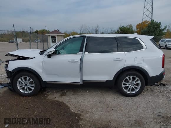 ✅ 2022 Kia Telluride LX • VIN: 5XYP2DHC8NG199783 • Lot: 43478520. Wystawiony na IAAI z przebiegiem 30 121 mil. Bezpłatny archiwum sprzedaży aukcyjnych z USA i szczegółowy raport historii pojazdu na DreamBid. Zdjęcie 14.