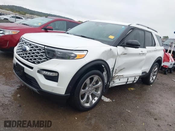 ✅ 2020 Ford Explorer Platinum • VIN: 1FM5K8HC3LGD16044 • Lot: 43529480. Wystawiony na IAAI z przebiegiem 70 677 mil. Bezpłatny archiwum sprzedaży aukcyjnych z USA i szczegółowy raport historii pojazdu na DreamBid. Zdjęcie 17.
