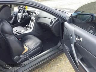 ✅ 2010 Hyundai Genesis Coupe • VIN: KMHHU6KH0AU028724 • Lot: 42198771. Wystawiony na IAAI z przebiegiem 114 604 mil. Bezpłatny archiwum sprzedaży aukcyjnych z USA i szczegółowy raport historii pojazdu na DreamBid. Zdjęcie 5.