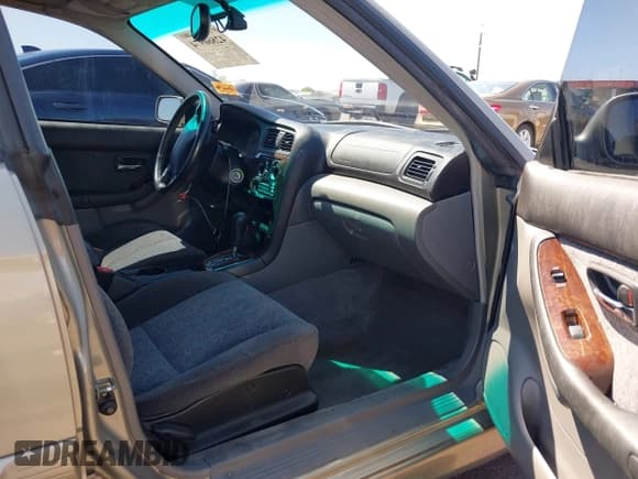 ✅ 2002 Subaru Legacy • VIN: 4S3BE645727200144 • Lot: 42860974. Listed on IAAI with 92,541 mi. Free auction sales archive from the USA and detailed vehicle history report at DreamBid. Image 5.