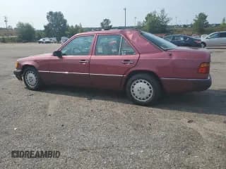 ✅ 1992 Mercedes-Benz 260 • VIN: WDBEA26D7NB740258 • Лот: 59140615. Опубликован ранее на Copart с пробегом 158 550 миль. Бесплатный доступ к архиву аукционных продаж из США и подробный отчёт об истории автомобиля на DreamBid. Изображение 2.