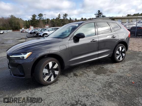 ✅ 2024 Volvo XC60 Plus Dark Theme • VIN: YV4H60DLXR1849191 • Lot: 50136745. Listed on Copart with 12,752 mi. Free auction sales archive from the USA and detailed vehicle history report at DreamBid. Image 1.