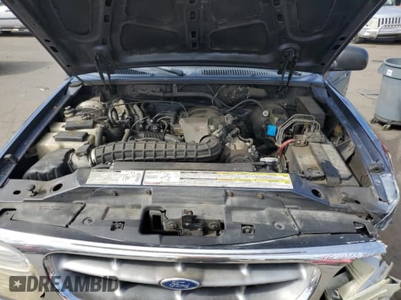 ✅ 1998 Ford Explorer XL • VIN: 1FMZU34X5WZB03886 • Lot: 84244475. Wystawiony na Copart z przebiegiem 159 121 mil. Bezpłatny archiwum sprzedaży aukcyjnych z USA i szczegółowy raport historii pojazdu na DreamBid. Zdjęcie 12.