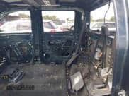 ✅ 2019 Chevrolet Silverado 1500 LTZ • VIN: 1GCUWEED1KZ212302 • Lot: 43483270. Wystawiony na IAAI z przebiegiem Nie podano. Bezpłatny archiwum sprzedaży aukcyjnych z USA i szczegółowy raport historii pojazdu na DreamBid. Zdjęcie 8.