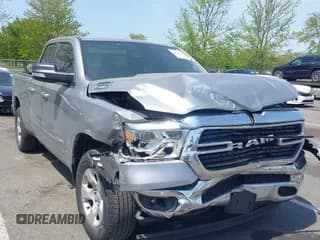 ✅ 2021 Ram 1500 Big Horn • VIN: 1C6RRFBG9MN734212 • Lot: 42137938. Wystawiony na IAAI z przebiegiem 27 576 mil. Bezpłatny archiwum sprzedaży aukcyjnych z USA i szczegółowy raport historii pojazdu na DreamBid. Zdjęcie 1.
