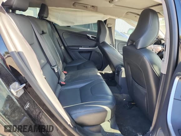 ✅ 2018 Volvo V60 • VIN: YV440MWK5J2057170 • Lot: 58806685. Listed on Copart with 60,104 mi. Free auction sales archive from the USA and detailed vehicle history report at DreamBid. Image 10.