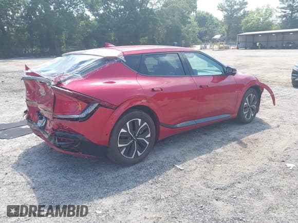 ✅ 2024 Kia EV6 GT-Line • VIN: KNDC44LA6R5218182 • Lot: 42688128. Wystawiony na IAAI z przebiegiem 4 263 mil. Bezpłatny archiwum sprzedaży aukcyjnych z USA i szczegółowy raport historii pojazdu na DreamBid. Zdjęcie 4.