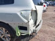 ✅ 2013 Toyota Highlander Limited • VIN: JTEDC3EH9D2013733 • Lot: 42861471. Listed on IAAI with Not provided. Free auction sales archive from the USA and detailed vehicle history report at DreamBid. Image 17.