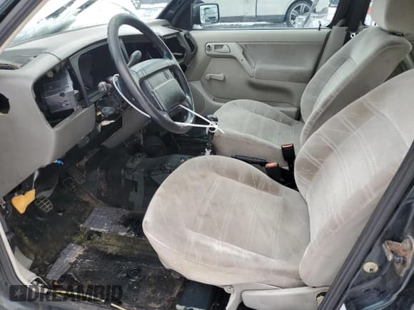 ✅ 1998 Volkswagen Jetta TDI • VIN: 3VWRF81H7WM238701 • Lot: 44696715. Listed on Copart with 281,847 mi. Free auction sales archive from the USA and detailed vehicle history report at DreamBid. Image 7.