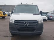 ✅ 2019 Mercedes-Benz Sprinter • VIN: WD3PE7ED0KT010575 • Lot: 41940302. Listed on IAAI with 160,033 mi. Free auction sales archive from the USA and detailed vehicle history report at DreamBid. Image 12.