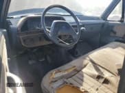 ✅ 1989 Ford F-150 • VIN: 1FTDF15Y2KNB85422 • Lot: 57533375. Wystawiony na Copart z przebiegiem 74 189 mil. Bezpłatny archiwum sprzedaży aukcyjnych z USA i szczegółowy raport historii pojazdu na DreamBid. Zdjęcie 8.