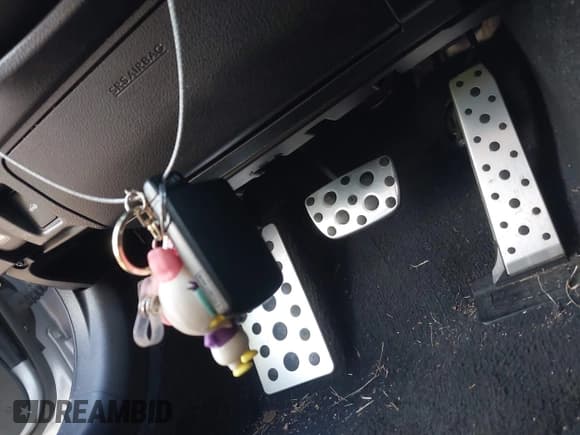 ✅ 2015 Lexus RC 350 F Sport • VIN: JTHHE5BCXF5008190 • Lot: 43318400. Wystawiony na IAAI z przebiegiem 94 579 mil. Bezpłatny archiwum sprzedaży aukcyjnych z USA i szczegółowy raport historii pojazdu na DreamBid. Zdjęcie 11.