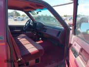 ✅ 1989 GMC Sierra 1500 • VIN: 1GTGC34N1KE503992 • Lot: 42801434. Wystawiony na IAAI z przebiegiem 130 845 mil. Bezpłatny archiwum sprzedaży aukcyjnych z USA i szczegółowy raport historii pojazdu na DreamBid. Zdjęcie 5.