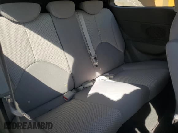 ✅ 2010 Hyundai Accent GS • VIN: KMHCM3AC4AU174333 • Лот: 54440125. Опубликован ранее на Copart с пробегом 63 312 миль. Бесплатный доступ к архиву аукционных продаж из США и подробный отчёт об истории автомобиля на DreamBid. Изображение 10.