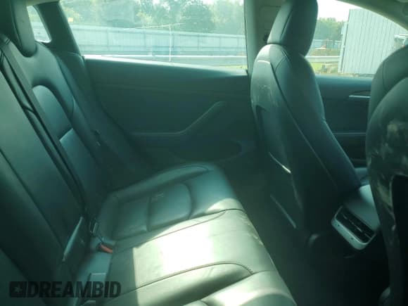 ✅ 2022 Tesla Model 3 • VIN: 5YJ3E1EA4NF371743 • Лот: 71681535. Опубликован ранее на Copart с пробегом 45 532 миль. Бесплатный доступ к архиву аукционных продаж из США и подробный отчёт об истории автомобиля на DreamBid. Изображение 10.