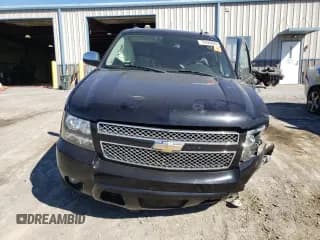 ✅ 2008 Chevrolet Suburban 2LT • VIN: 1GNFK16328R171178 • Lot: 75435094. Wystawiony na Copart z przebiegiem 162 930 mil. Bezpłatny archiwum sprzedaży aukcyjnych z USA i szczegółowy raport historii pojazdu na DreamBid. Zdjęcie 5.