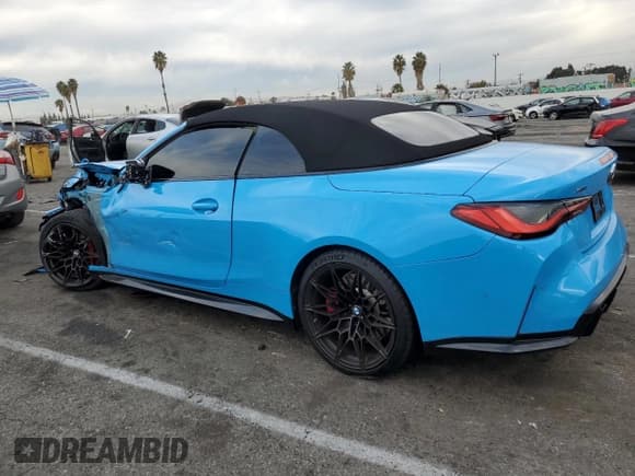 ✅ 2024 BMW M4 Competition xDrive • VIN: WBS33BA09RCP19220 • Lot: 84696084. Listed on Copart with 10,076 mi. Free auction sales archive from the USA and detailed vehicle history report at DreamBid. Image 2.