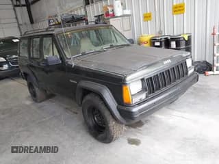 ✅ 1995 Jeep Cherokee SE • VIN: 1J4FT28S6SL611133 • Лот: 42891922. Опубликован ранее на IAAI с пробегом 236 281 миль. Бесплатный доступ к архиву аукционных продаж из США и подробный отчёт об истории автомобиля на DreamBid. Изображение 1.