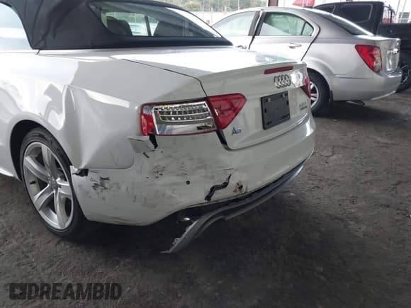 ✅ 2016 Audi A5 Premium Plus • VIN: WAUM2AFH3GN002317 • Lot: 43015995. Listed on IAAI with 54,911 mi. Free auction sales archive from the USA and detailed vehicle history report at DreamBid. Image 6.