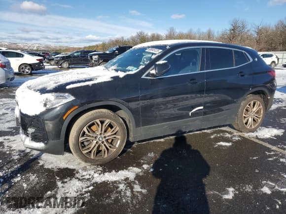 ✅ 2022 BMW X2 xDrive28i • VIN: WBXYJ1C07N5T93056 • Lot: 88849125. Wystawiony na Copart z przebiegiem 51 369 mil. Bezpłatny archiwum sprzedaży aukcyjnych z USA i szczegółowy raport historii pojazdu na DreamBid. Zdjęcie 1.