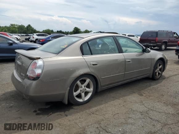 ✅ 2005 Nissan Altima SE • VIN: 1N4BL11D75C107565 • Lot: 69118775. Wystawiony na Copart z przebiegiem Nie podano. Bezpłatny archiwum sprzedaży aukcyjnych z USA i szczegółowy raport historii pojazdu na DreamBid. Zdjęcie 3.