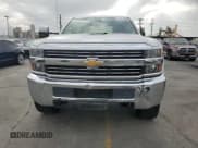 ✅ 2018 Chevrolet Silverado 2500HD Work Truck • VIN: 1GC1KUEG5JF127434 • Лот: 91514585. Опубликован ранее на Copart с пробегом 182 699 миль. Бесплатный доступ к архиву аукционных продаж из США и подробный отчёт об истории автомобиля на DreamBid. Изображение 5.