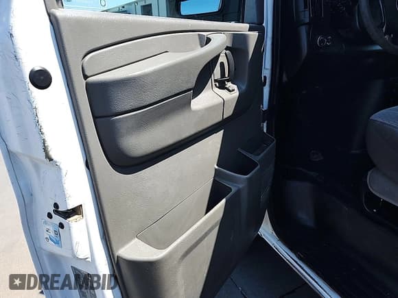 ✅ 2014 Chevrolet Express Cargo • VIN: 1GCWGFCA7E1205507 • Lot: 42588811. Listed on IAAI with 452,196 mi. Free auction sales archive from the USA and detailed vehicle history report at DreamBid. Image 1.