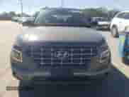 ✅ 2022 Hyundai Venue SEL • VIN: KMHRC8A33NU199692 • Lot: 89556155. Wystawiony na Copart z przebiegiem 66 976 mil. Bezpłatny archiwum sprzedaży aukcyjnych z USA i szczegółowy raport historii pojazdu na DreamBid. Zdjęcie 5.