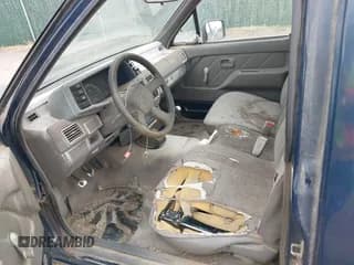 ✅ 1992 Isuzu Pickup S • VIN: 4S1CL11L6N4220965 • Лот: 41884618. Опубликован ранее на IAAI с пробегом 212 385 миль. Бесплатный доступ к архиву аукционных продаж из США и подробный отчёт об истории автомобиля на DreamBid. Изображение 5.